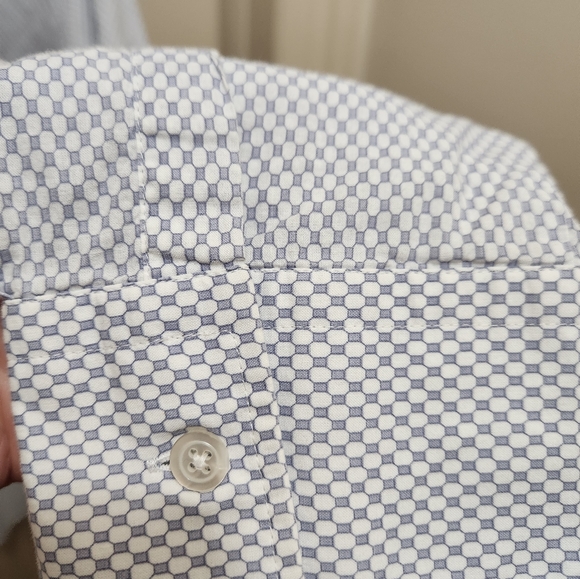 Hugo Boss dress shirt - Picture 9 of 9